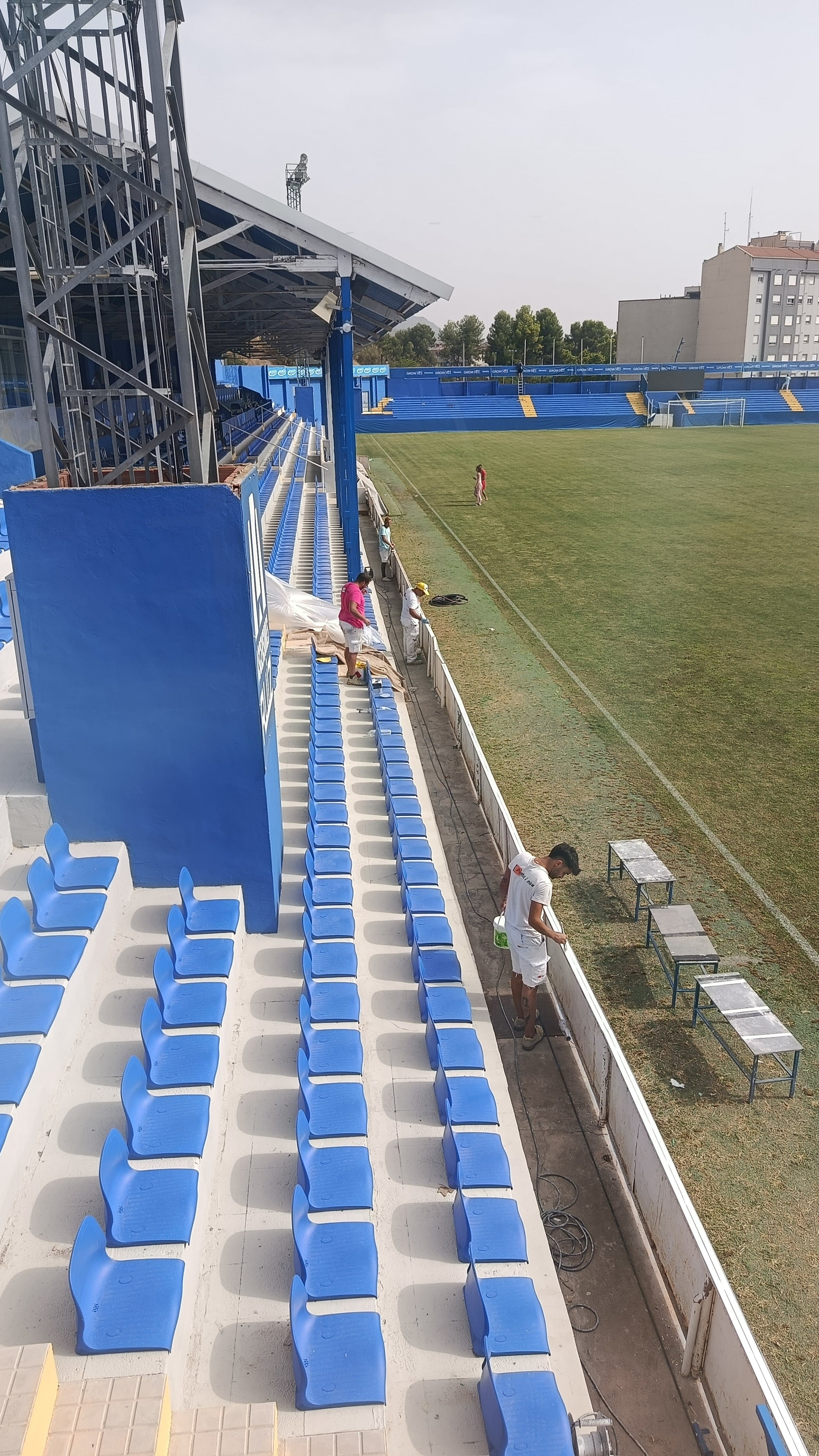 Mano de pintura importante y asientos nuevos en El Collao