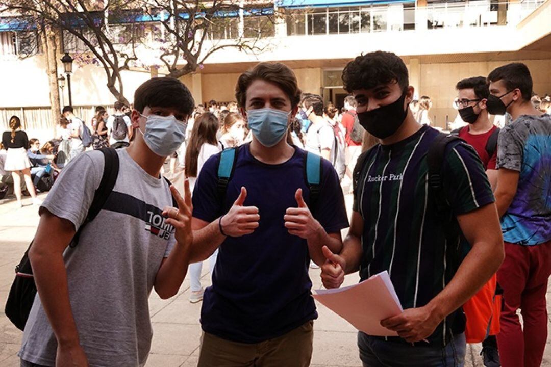 Estudiantes en la Facultad de Medicina