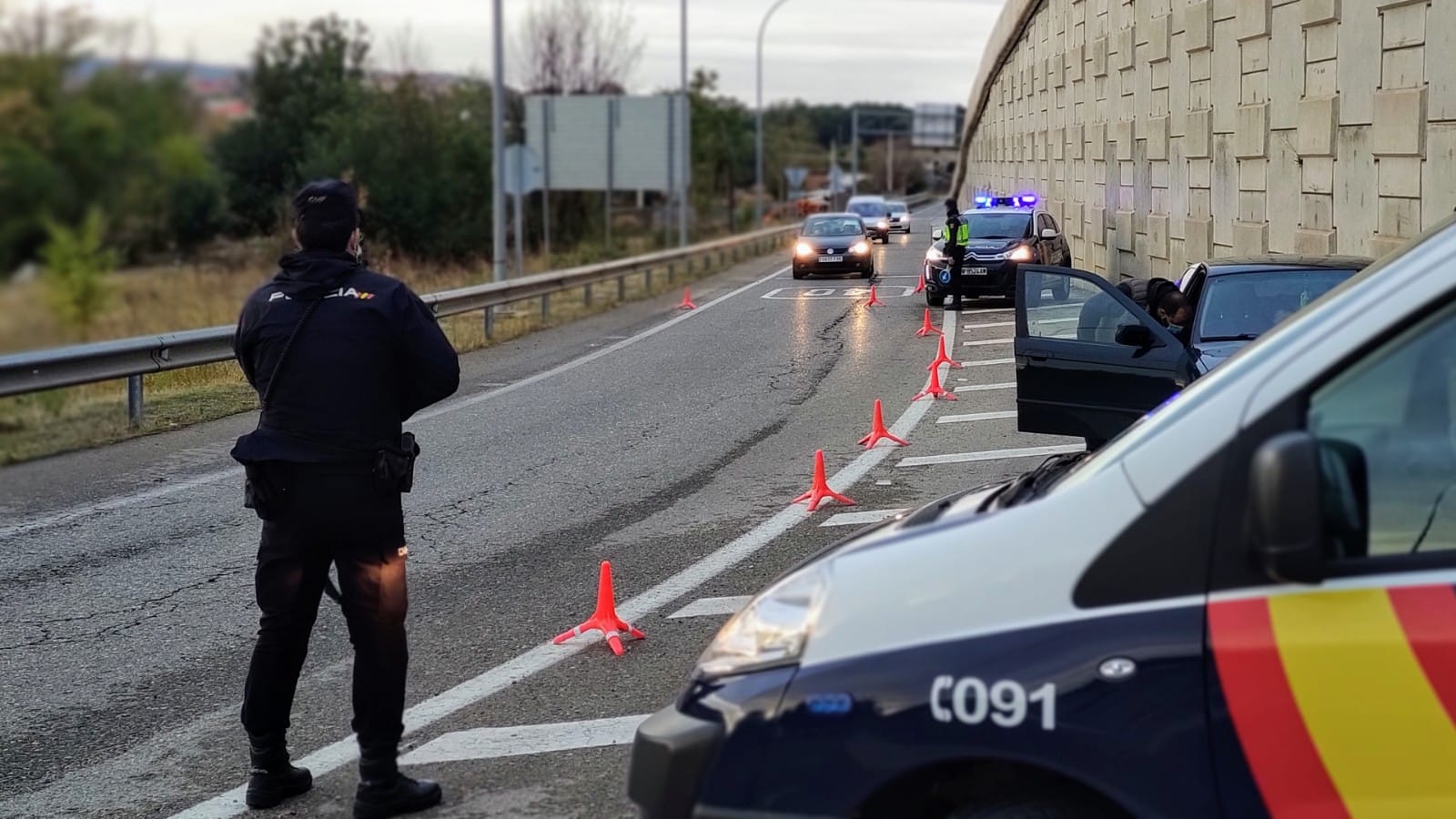Control Policía Nacional en Cuatro Caminos