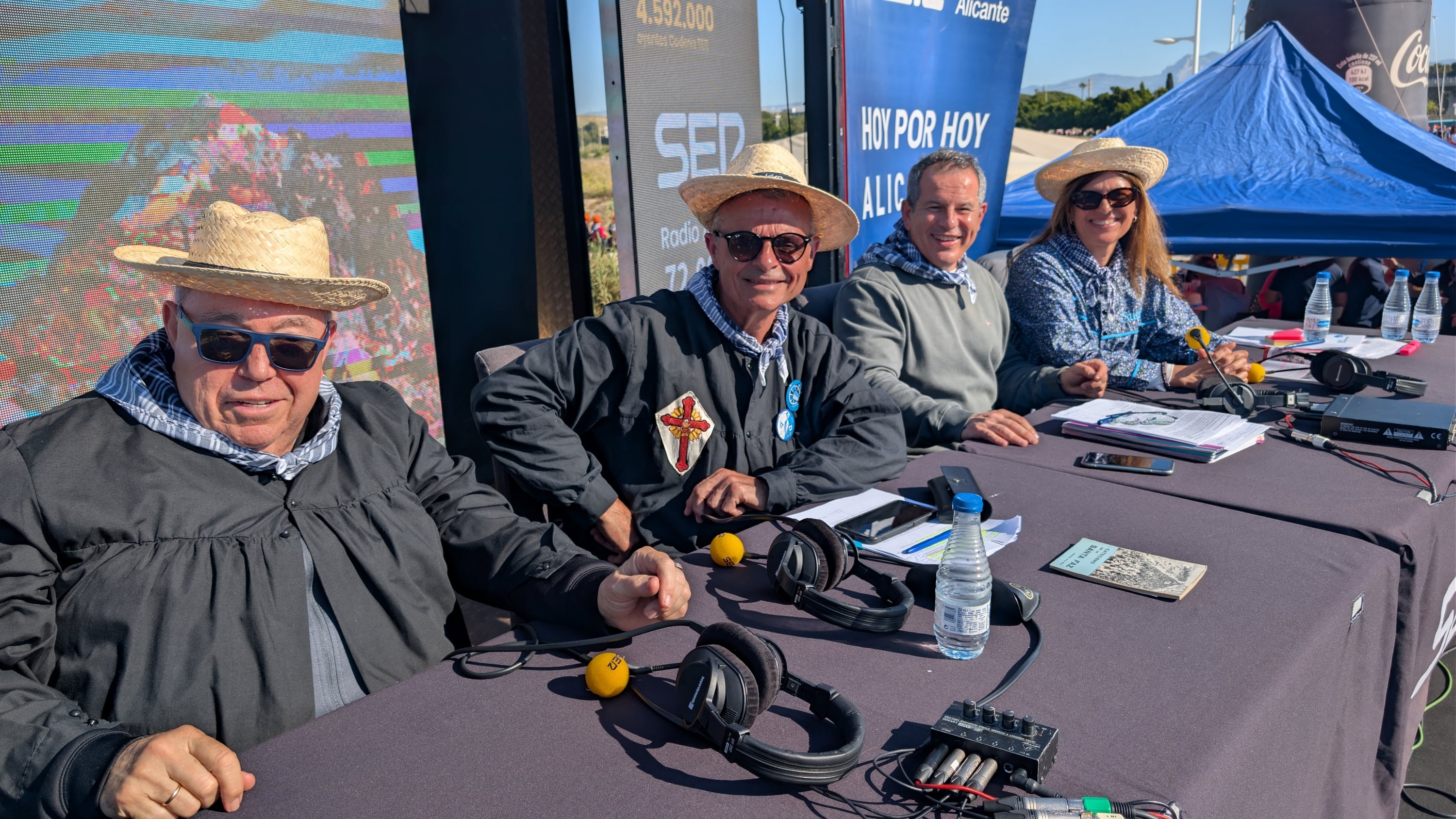 (De izq. a dcha.) Óscar Llopis, Rafa Sellers, Carlos Arcaya y Suni Sánchez Zaplana, en Hoy por Hoy Alicante especial Santa Faz 2026