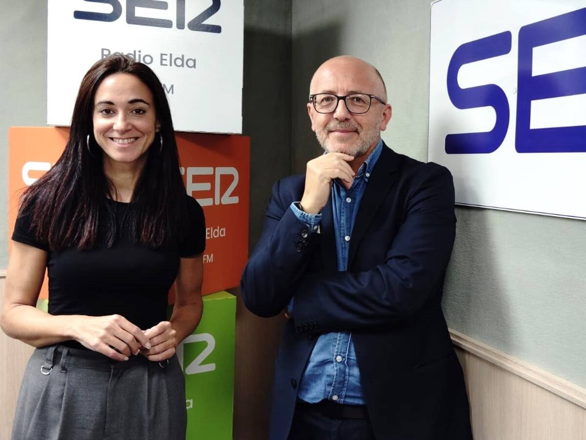Celia Carbonell, abogada eldense, inaugura despachos e incorpora a Carlos Ortuño como experto en comunicación