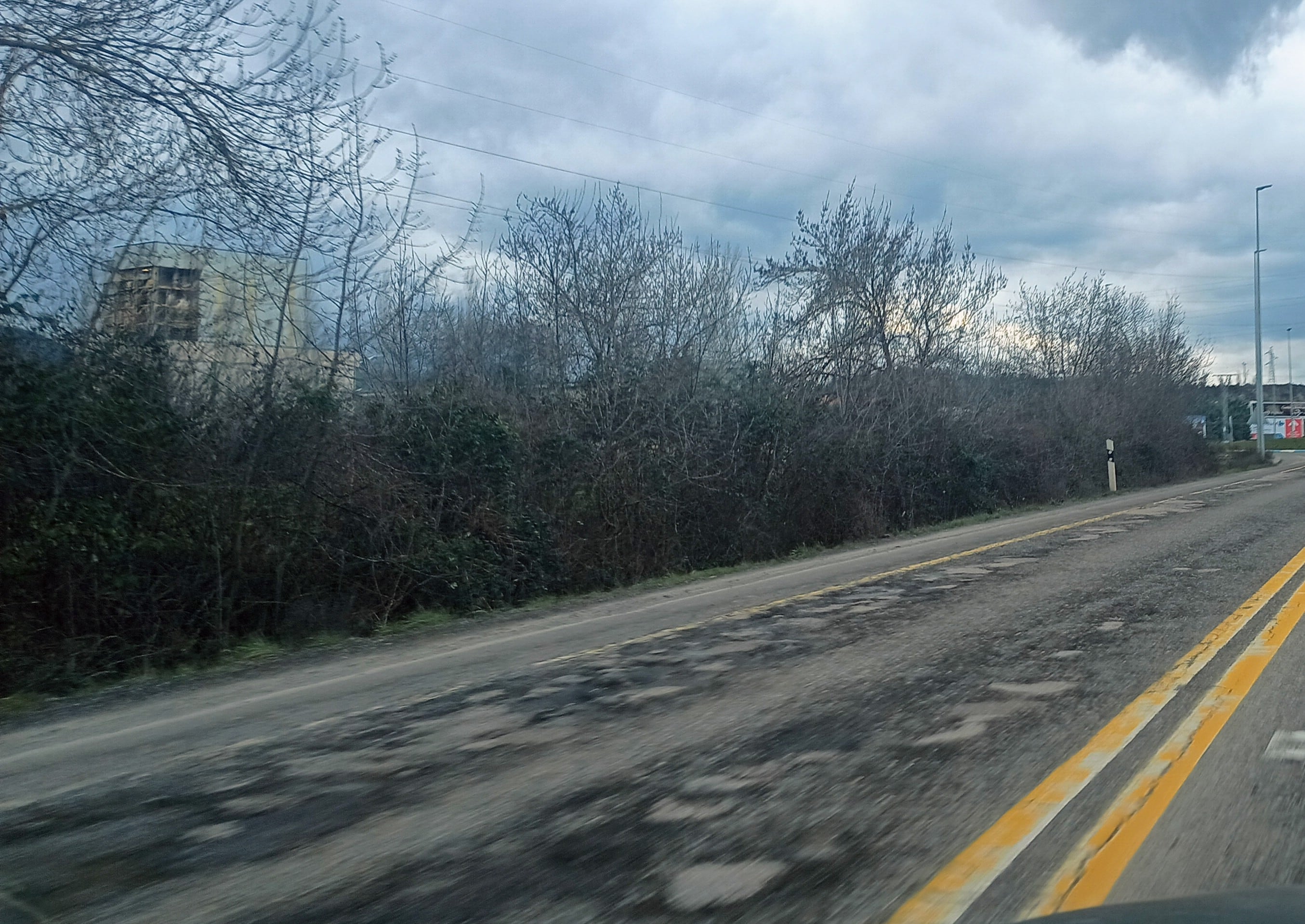 Lamentable estado de  la N 330 en estos kilómetros