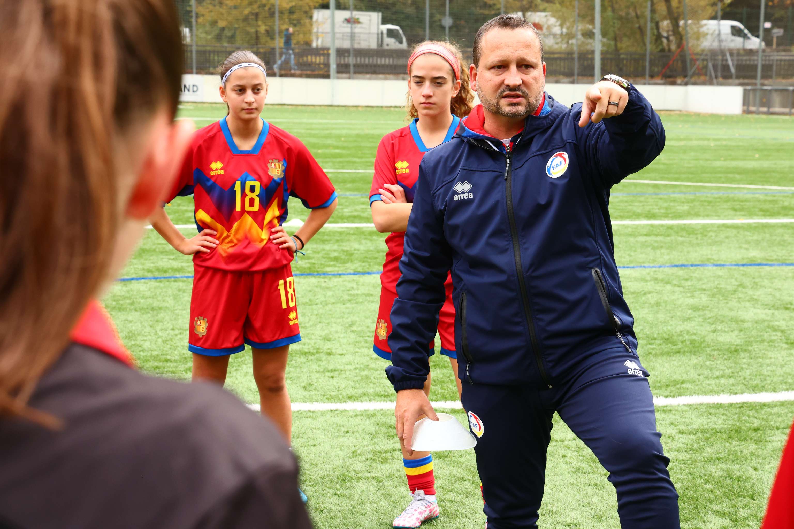 Entrenament de la selecció sub17 femenina de futbol al preeuropeu d&#039;Hongria