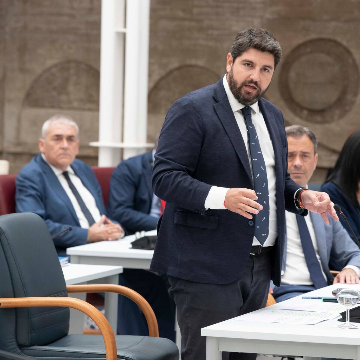 López Miras califica de "chapuza" la Ley de Libertad Sexual y apela al "sentido de Estado" del PSOE para "revertir esta situación"