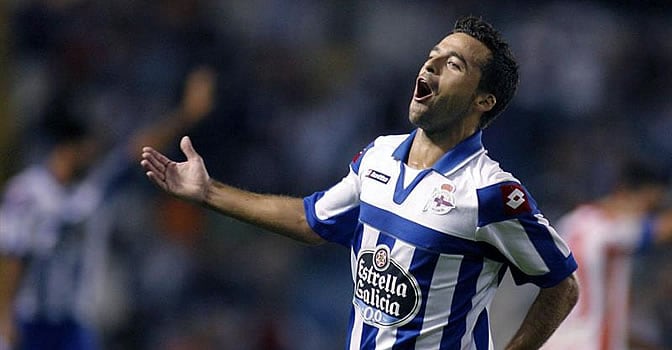 Bruno Gama celebra un gol con el Deportivo