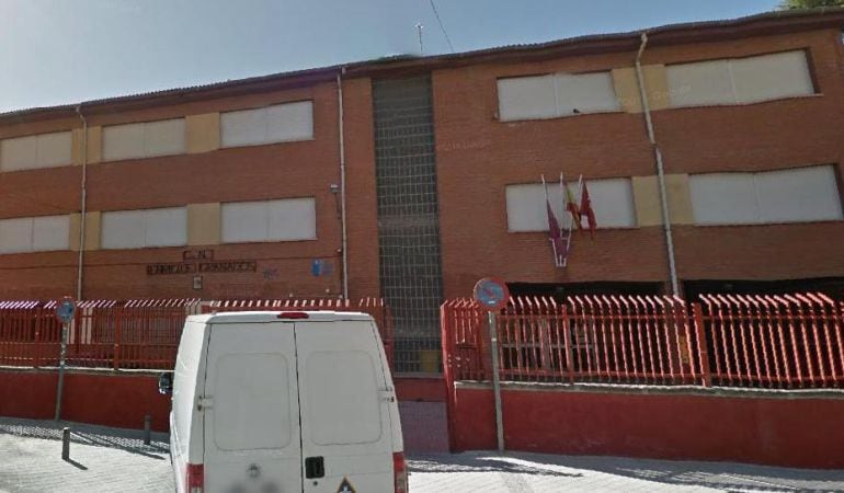 Colegio del barrio de Begoña donde se ubica el CISEN