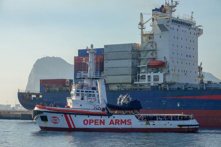 El buque &#039;Open Arms&#039;, en aguas de la Bahía de Algeciras.