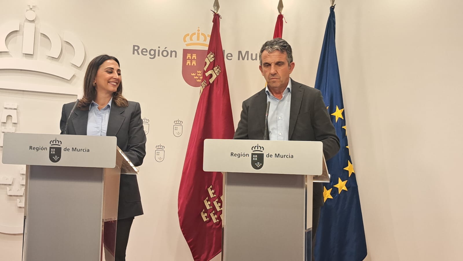 La consejera de agricultura, Sara Rubira y el presidente de COAG, José Miguel Marín