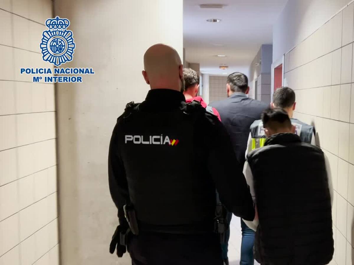 Detenidos dos individuos en Móstoles cuando se disponían a cometer un robo mediante el método del 'pinchazo'