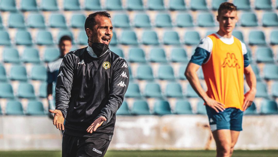 Esteve, en un entrenamiento del equipo