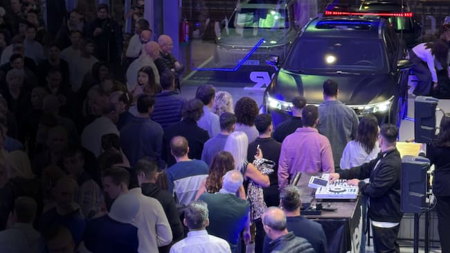 Presentación de los nuevos modelos de JAECOO 5 EV Y OMODA 5 SHS-H en el concesionario Borjamotor de Alicante