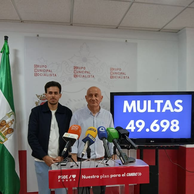 Paco Cañestro, a la derecha, junto a Rafael Domínguez.