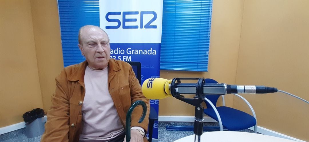 Curro Albaicín, en los estudios de Radio Granada