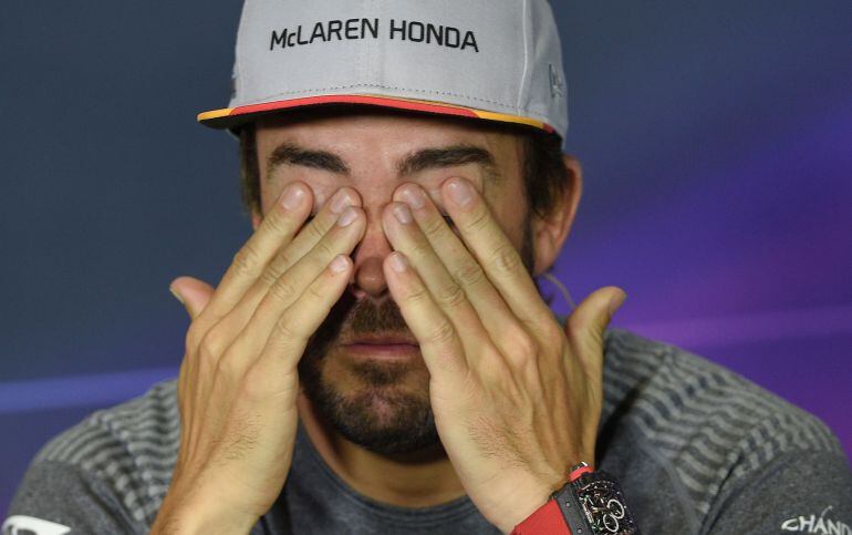 Fernando Alonso durante una rueda de prensa 