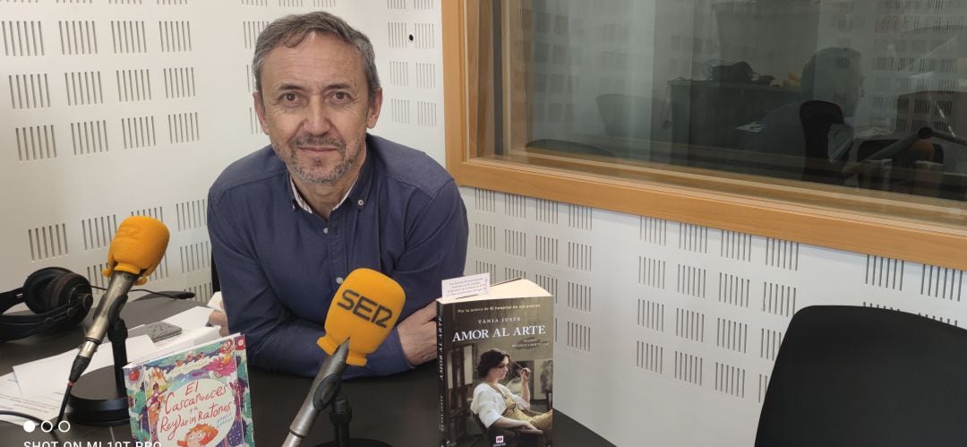 Chema Contreras, con las recomendaciones literarias en SER Madrid Sur