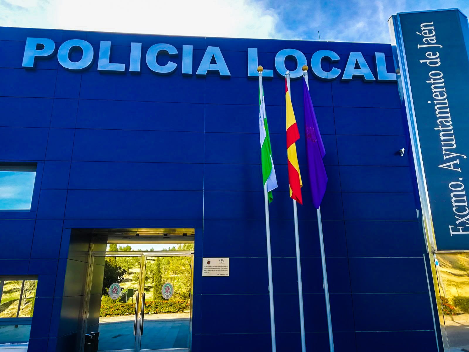 Fachada de las instalaciones de la Policía Local en Jaén capital.