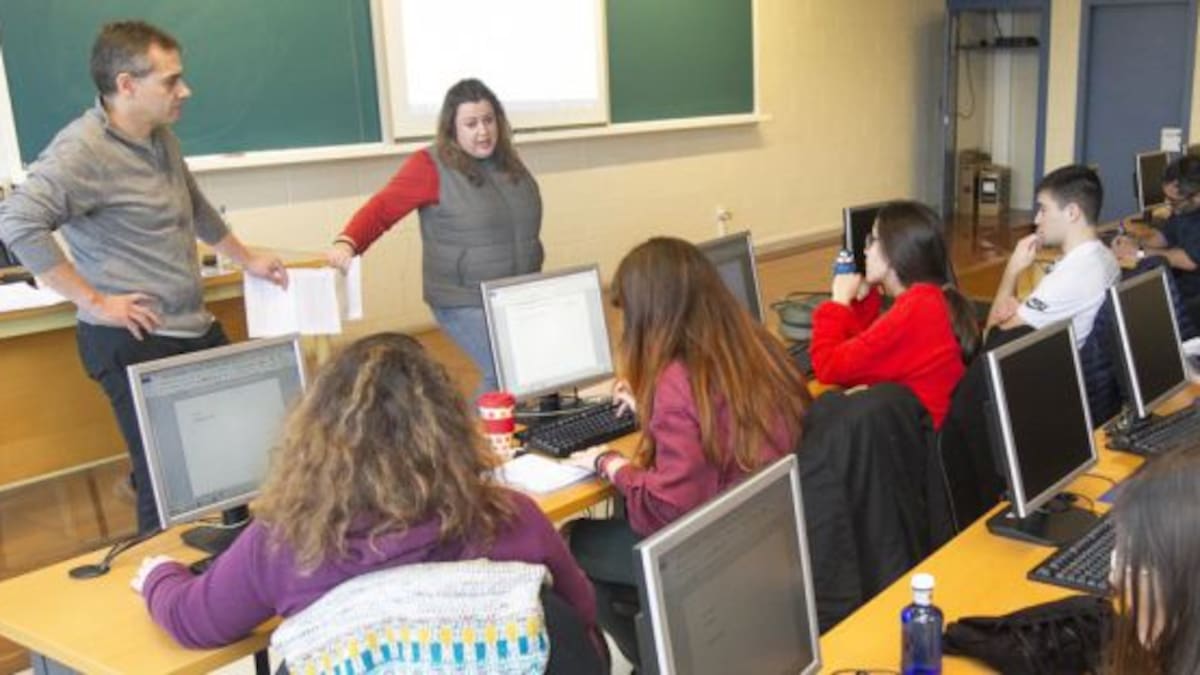 El 24% de las mujeres tienen estudios superiores, un 10% más que los varones
