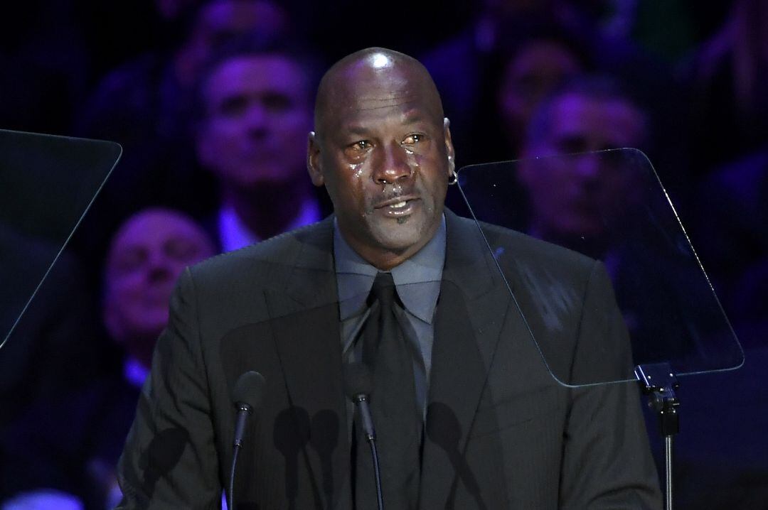 Michael Jordan, emocionado durante el memorial dedicado a Kobe Bryant. 