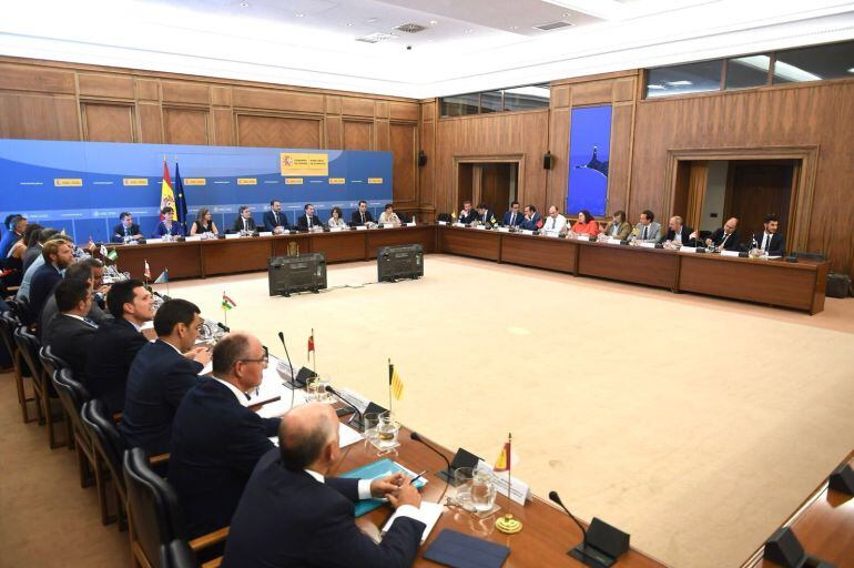 Reunión de Fomento y CCAA en la Conferencia Nacional del Transporte