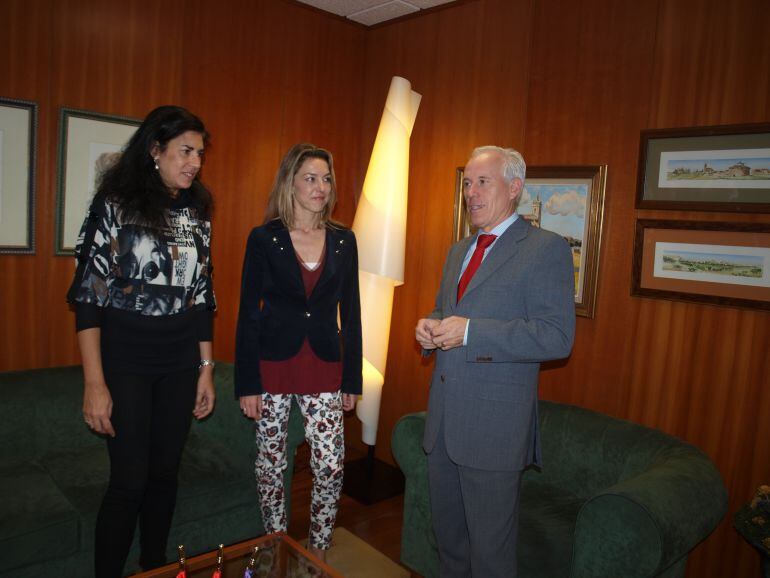 Silvia Aneas, Isabel Landa y Luis Domingo González