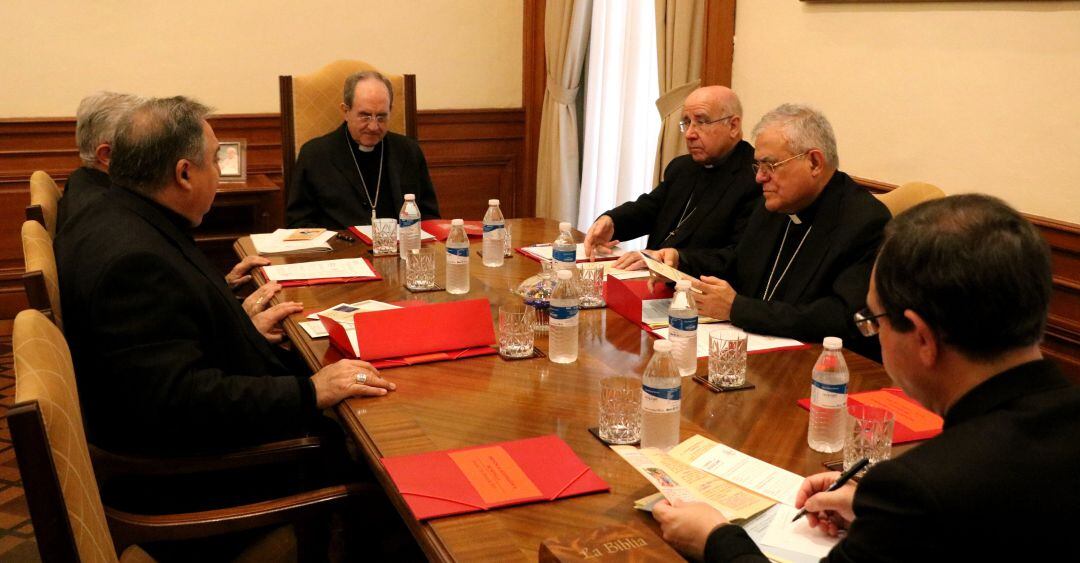 Los obispos de Sevilla, Huelva y Cádiz y Ceuta, durante la reunión mantenida este viernes