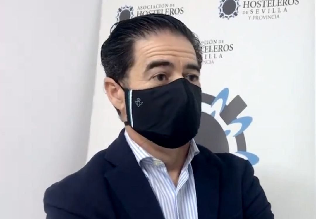 El presidente de los hosteleros sevillanos, Antonio Luque.