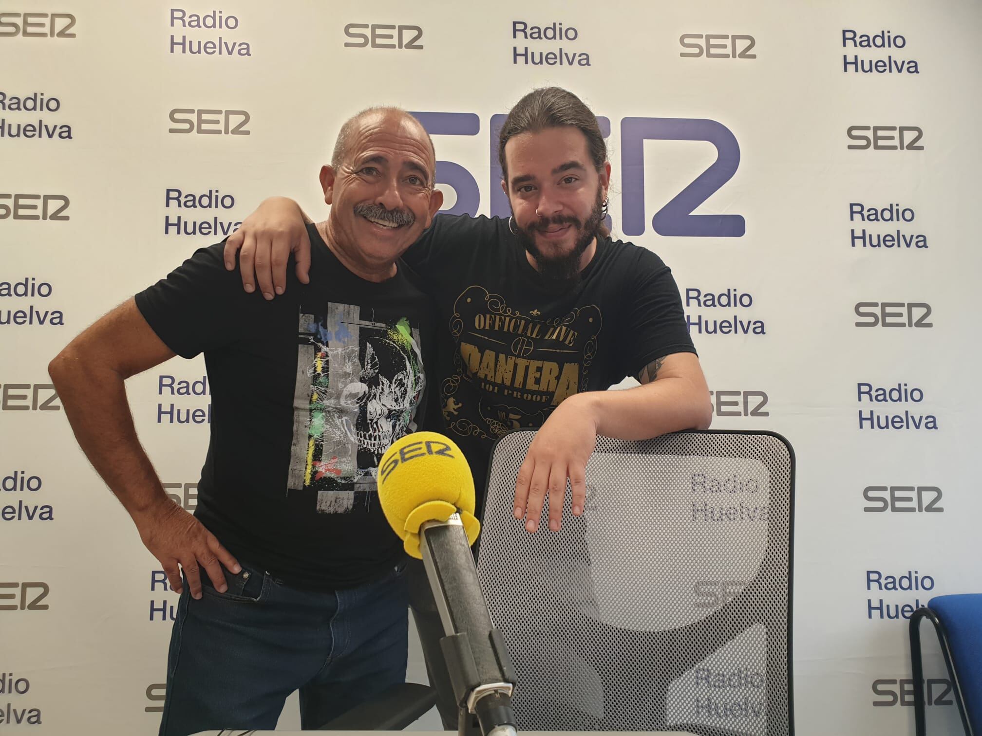 Antonio García ex director de la Escuela de Arte León Ortega y Juanjo Kamatxo artista plástico