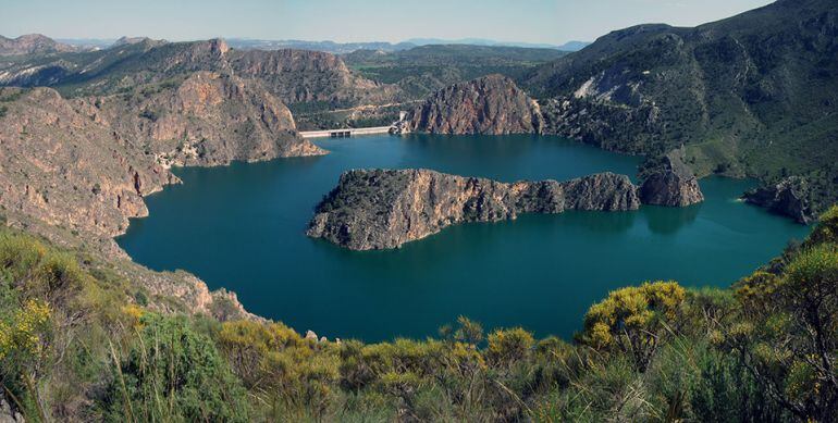 Embalse de El Cenajo