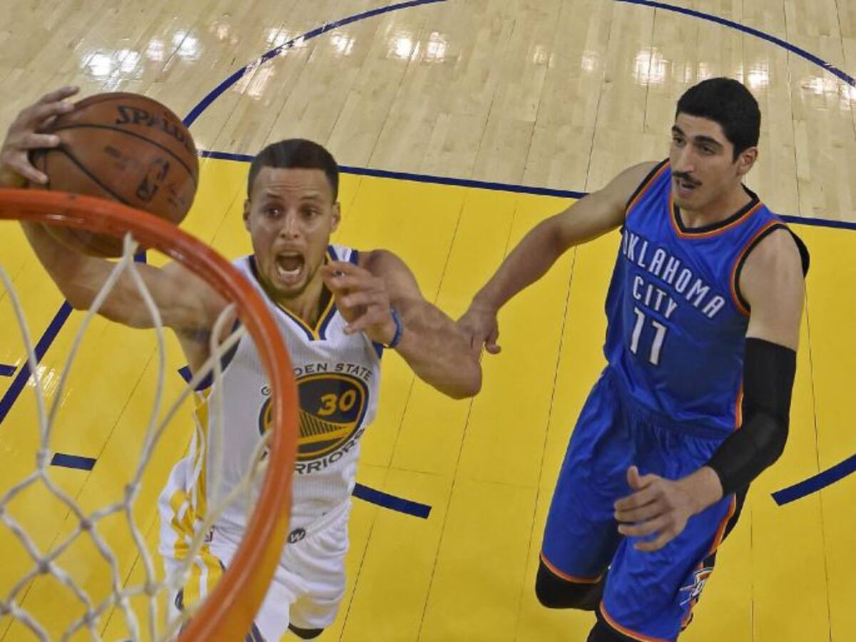Otro récord de triples batido por Curry