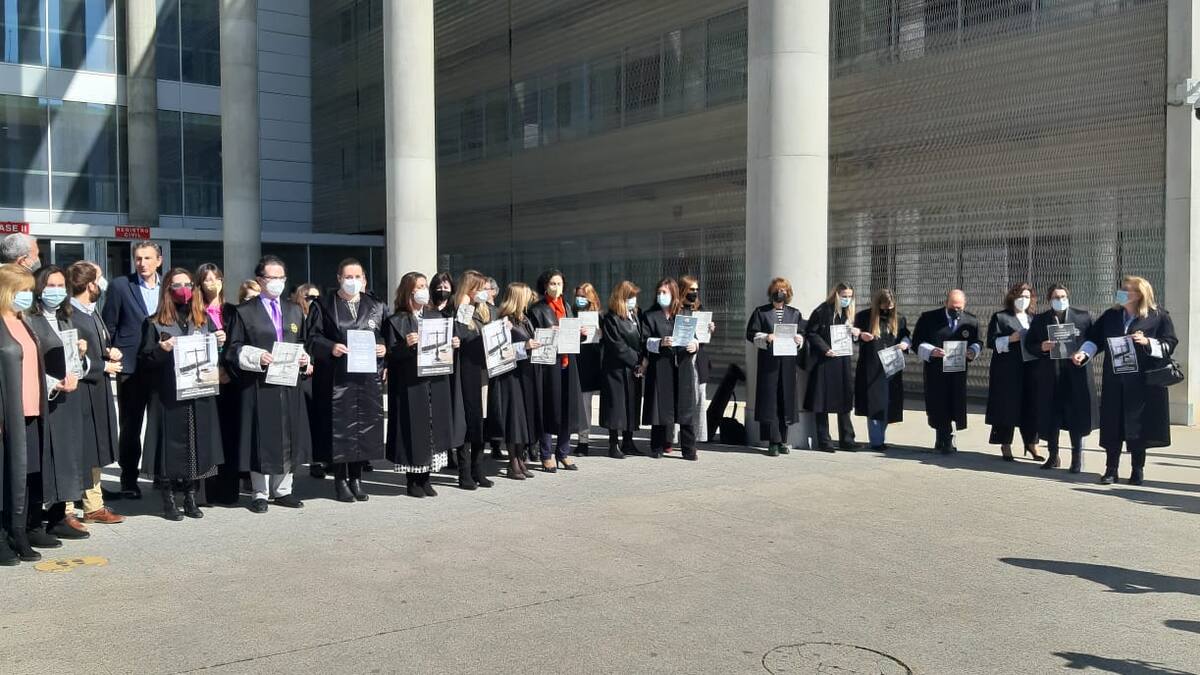 La huelga de los letrados de justicia ha provocado la suspensión de numerosos juicios