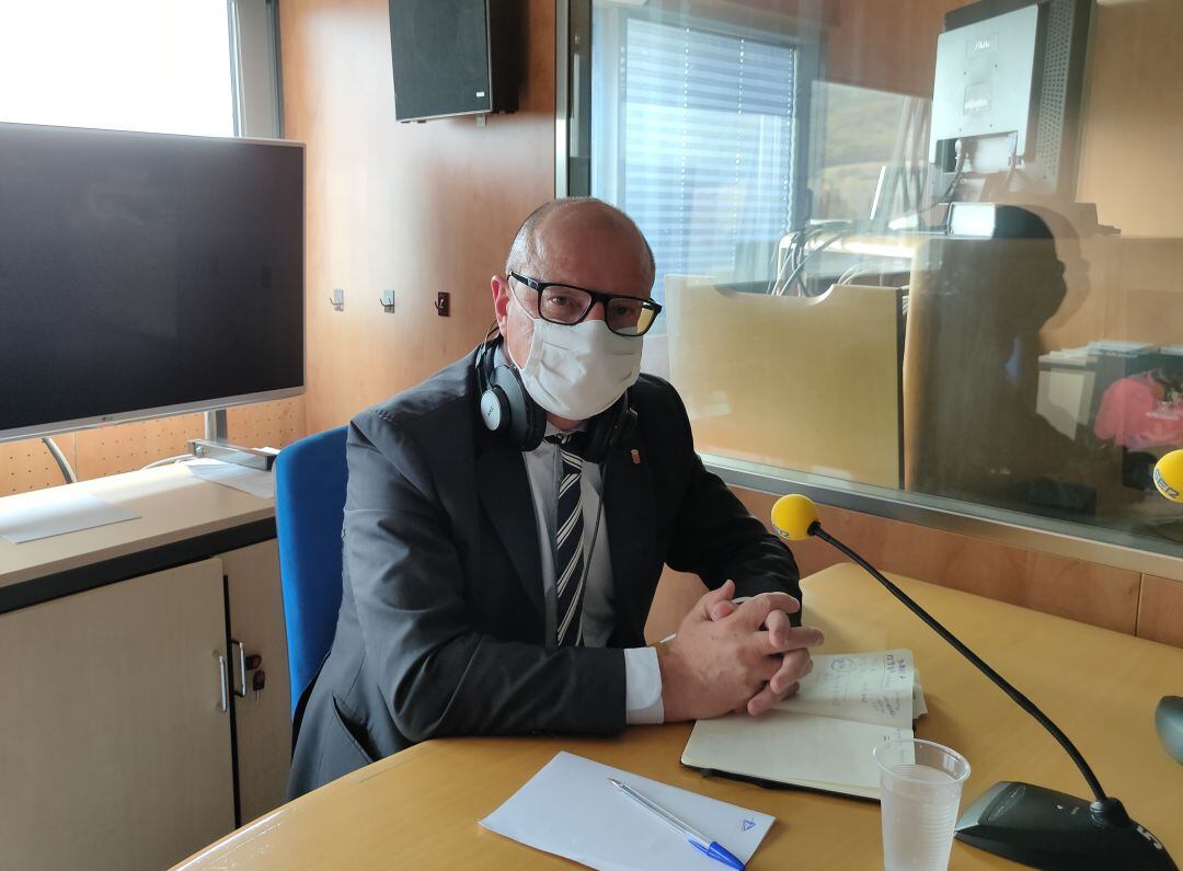 Carlos Gimeno, consejero de Educación, en la SER. 