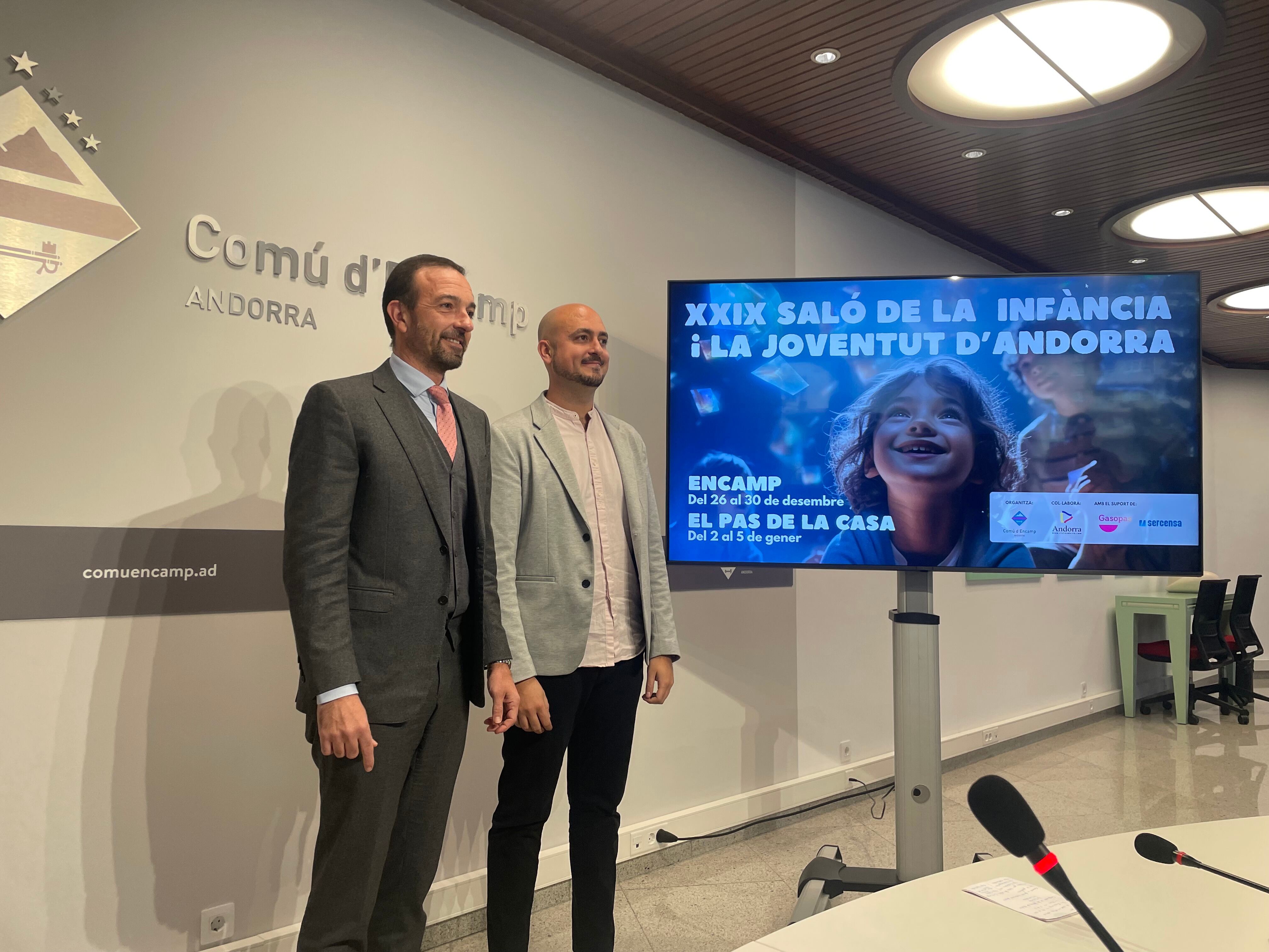 El ministre de Turisme i Comerç, Jordi Torres, i el conseller d'Esports, Infància i Joventut, Xavi Fernández