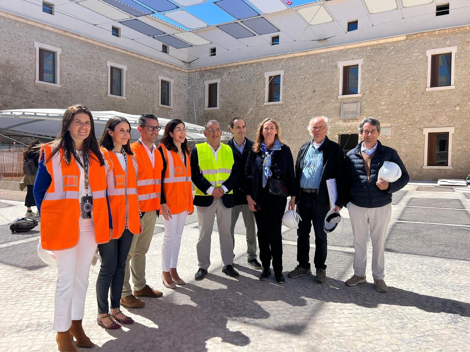 Imagen de la visita al parador de Ibiza