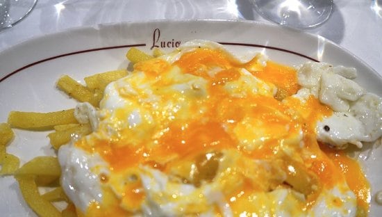 Los huevos rotos de Casa Lucio.