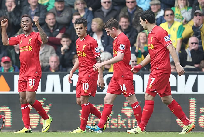 Raheem Sterling celebra el tercer gol