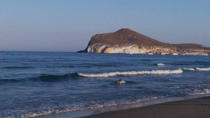 El sector turístico pide "medidas "creativas" para paliar los efectos de la crisis con el mercado nacional