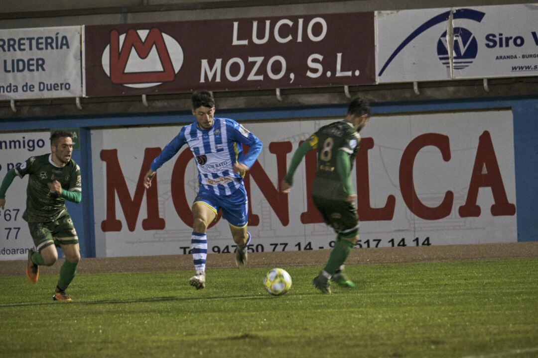 Fernando Rubio durante uno de los encuentros de la presente temporada en El Montecillo.