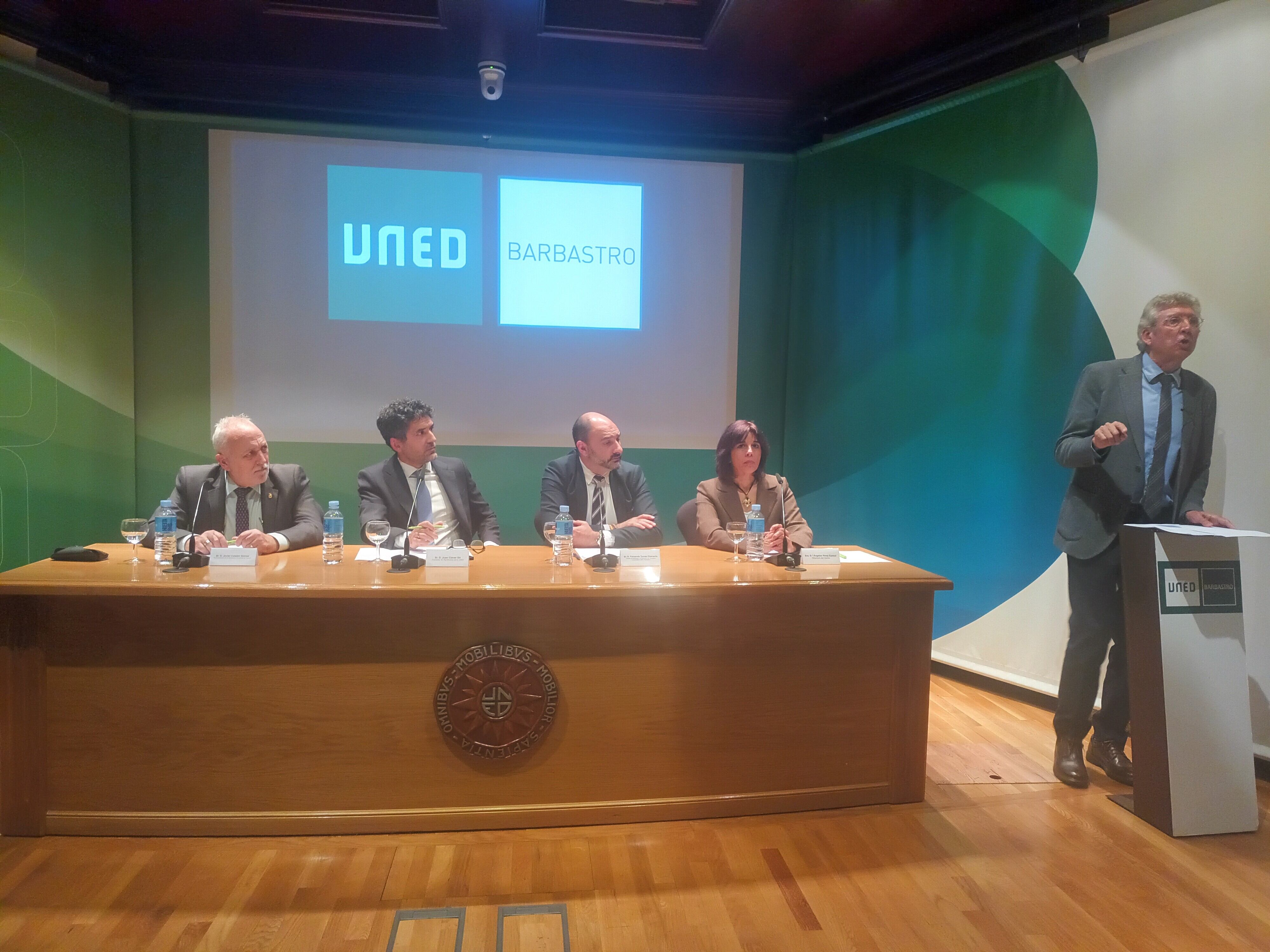 Javier Catalán, Juan Claver, Fernando Torres, Ángeles Pérez y Antonio Blanc en el acto inaugural del  nuevo curso
