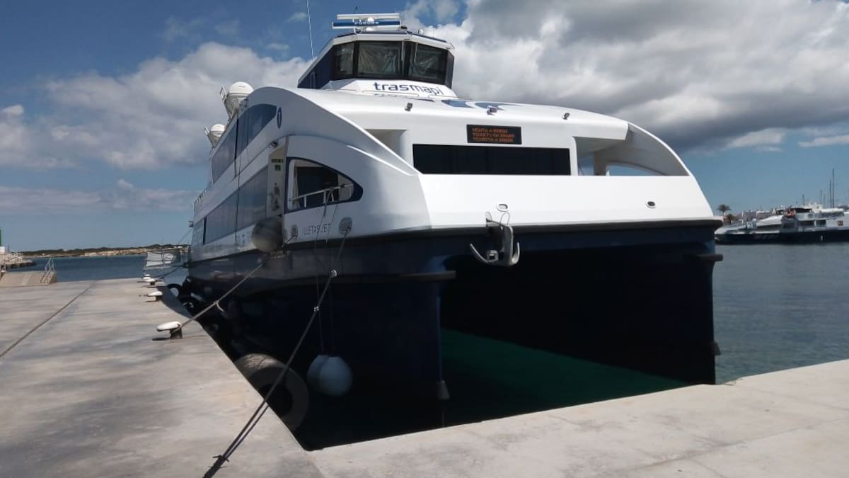 Formentera vuelve a quedarse sin barcas de primera y última hora en la línea entre las Pitiusas