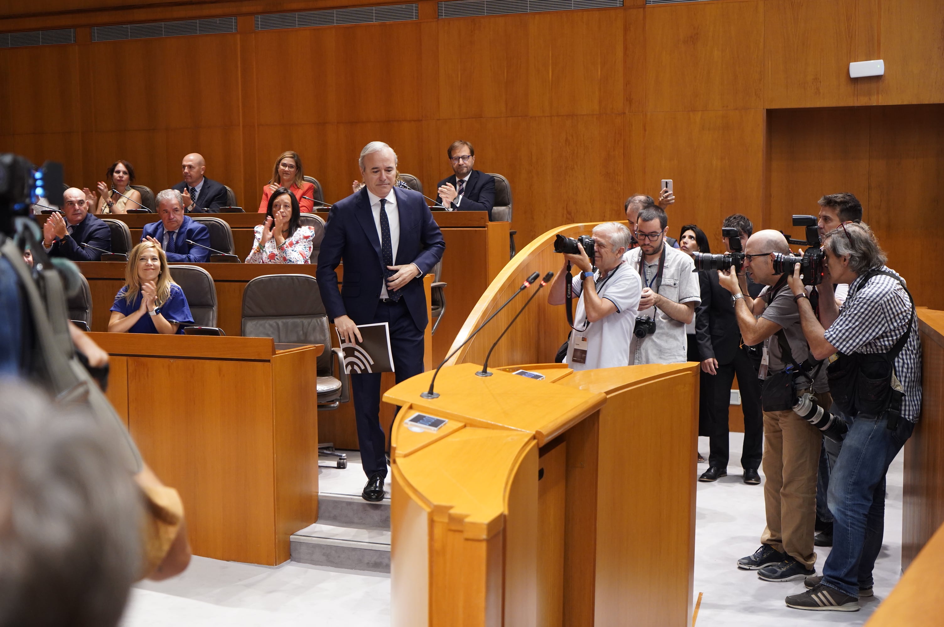 Jorge Azcón, durante su discurso de investidura en las Cortes de Aragón