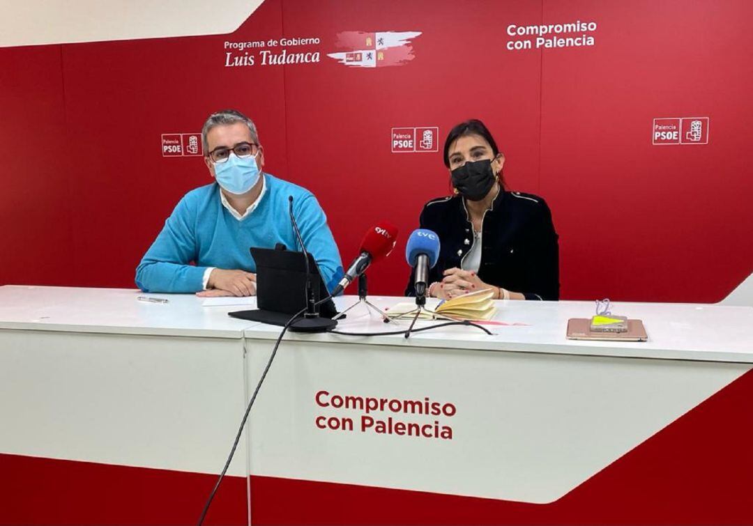 Toño Casas y ana Sánchez, secretarios de organización del PSOE en Palencia y en CyL, respectivamente