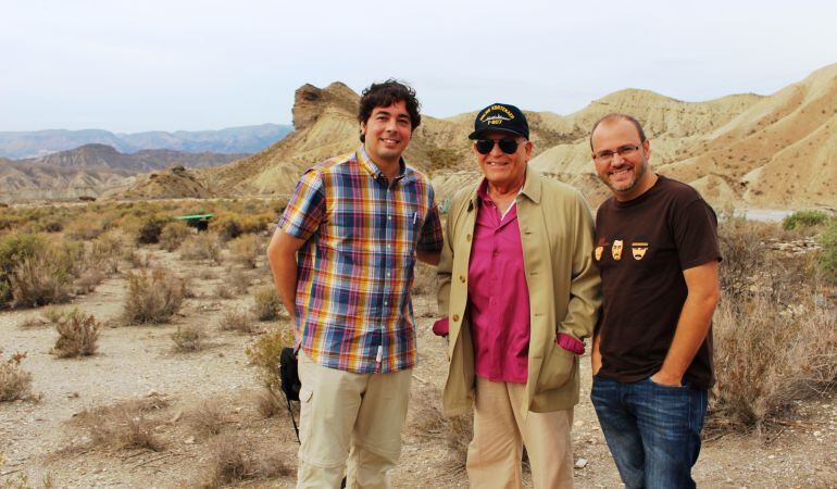 Juan Gabriel García, Enzo G Castellari y Víctor Castellano en el desierto de Tabernas.Presentan el rodaje en el Festival del Western de Almería