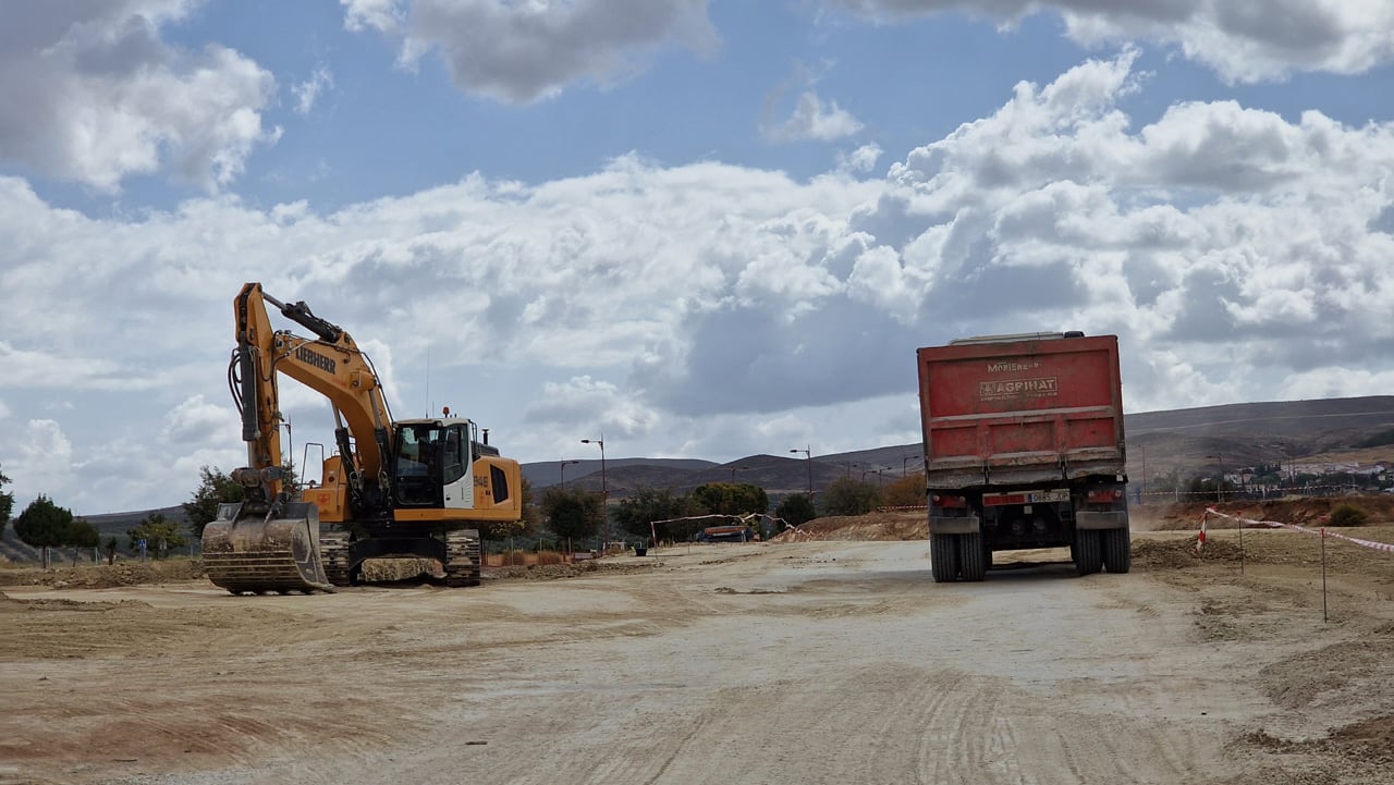 Obras de los edificios auxiliares del acelerador de partículas del proyecto IFMIF-DONES en la Ciudad Industrial y Tecnológica (CITAI) de Escúzar (Granada)