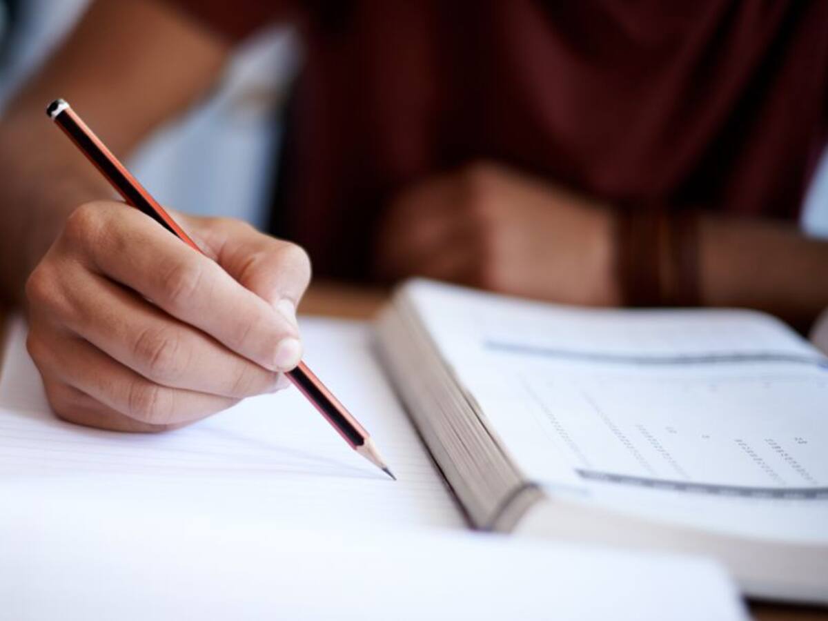 Las oposiciones a auxiliar de enfermería en Murcia serán el 7 de julio