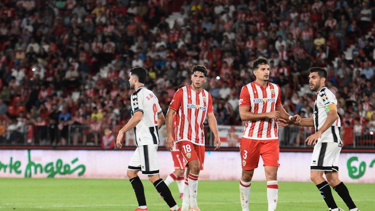 Bonini y Álex Muñoz en el Almería-Castellón.