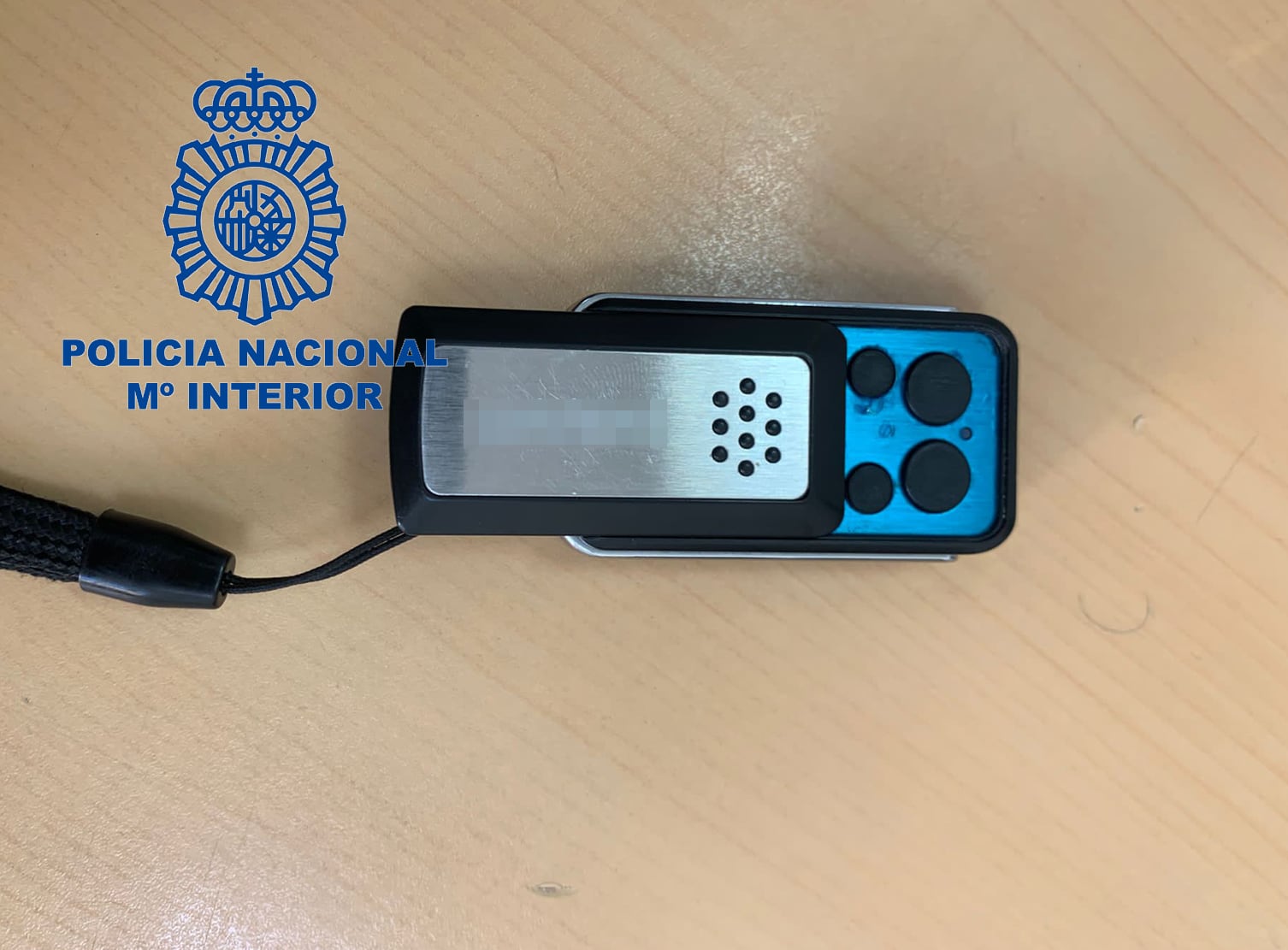 Inhibidor de frecuencias que utilizaban los detenidos para, presuntamente, robar en el interior de vehículos en el barrio de Russafa, en València.