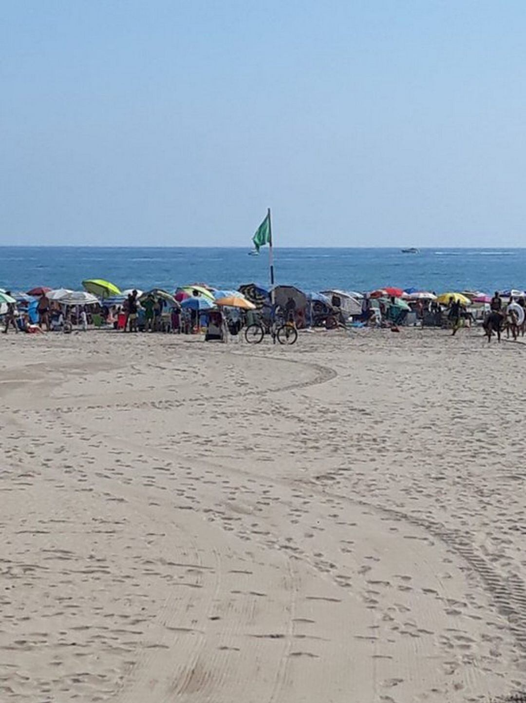 La playa de Gandia el domingo, 18 de agosto, en que se registraron los 40º en su término municipal.  