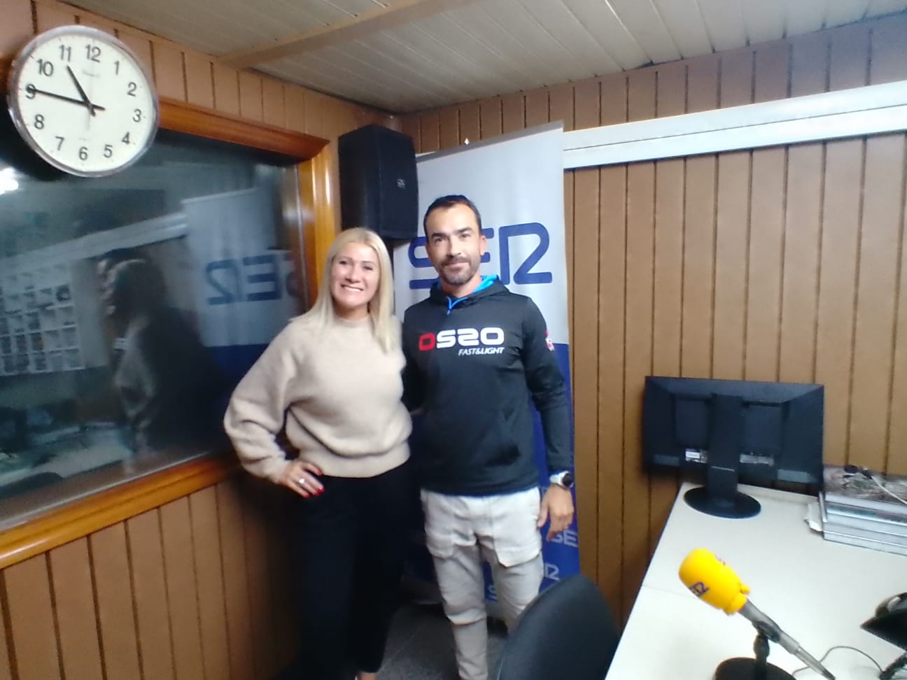 Chimo Ruescas, con Irene Gil, en Radio Villena SER