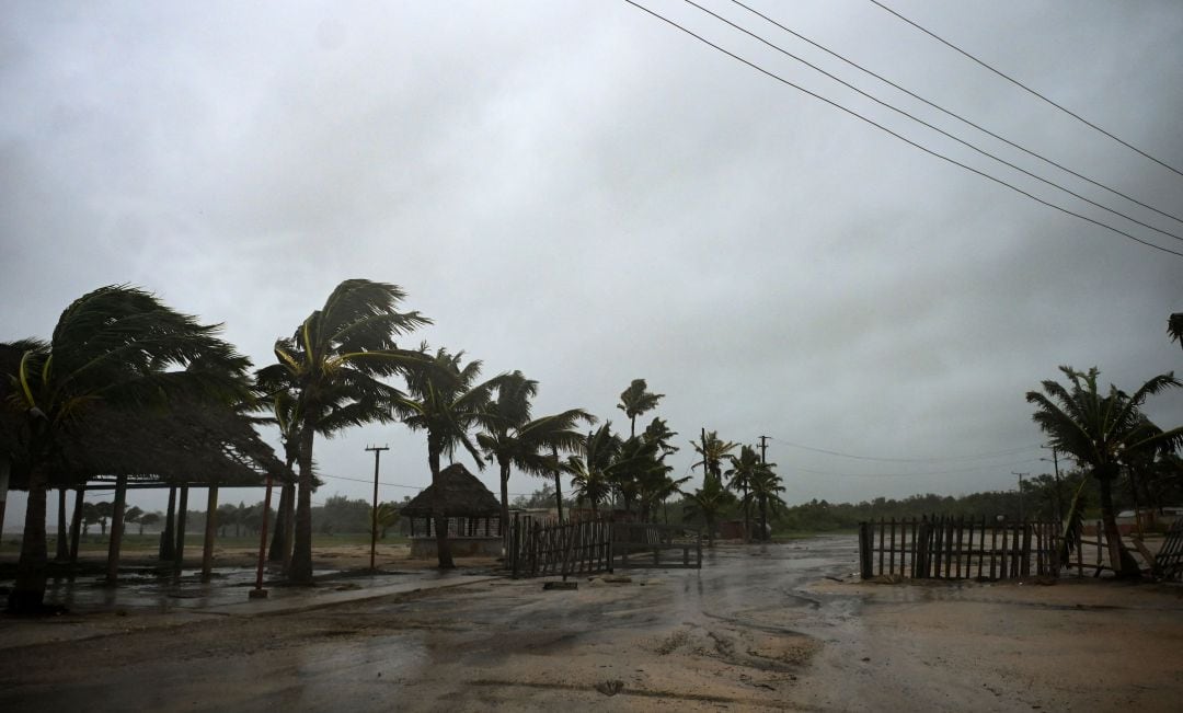 Rachas de viento provocadas por el huracán &#039;Ida&#039; en Cuba.