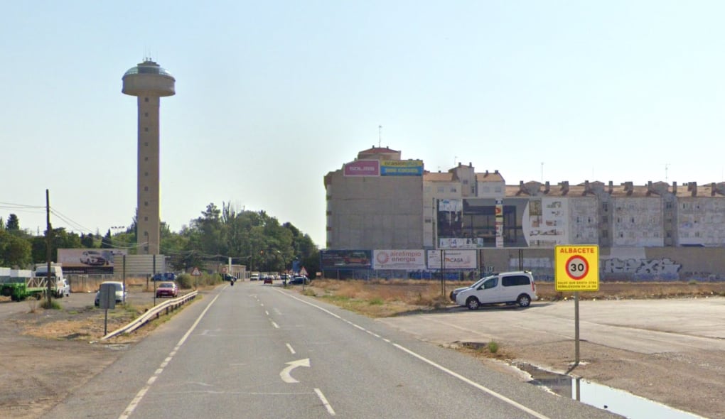 El Ayuntamiento quiere mejorar la entrada a la ciudad por la carretera de Barrax